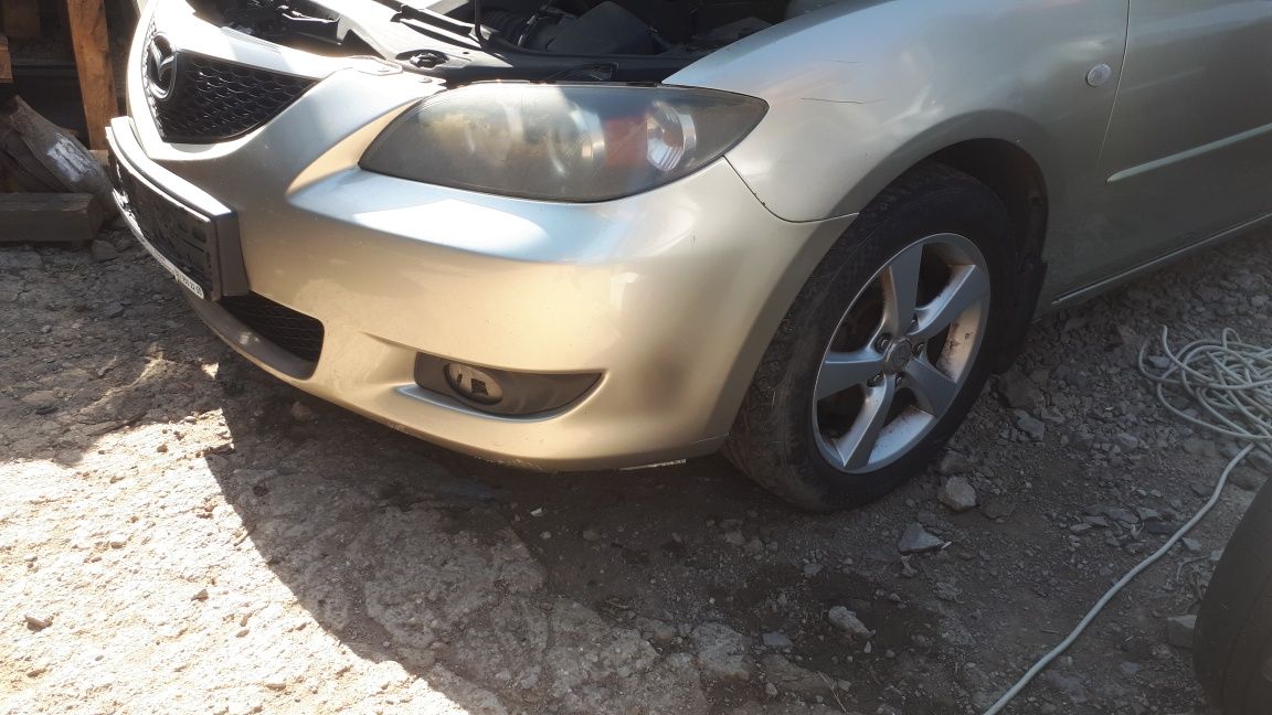 mazda 3 1.6D на части