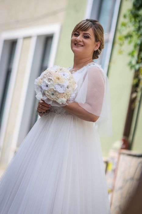 Vând rochie Romana Couture, mărime M-L