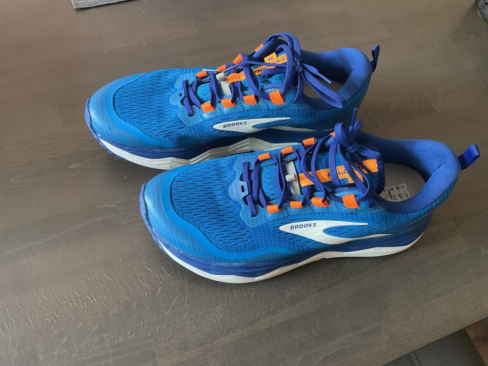 Salewa , Brooks , Nike Jordan - 45 номер маратонки , туристически