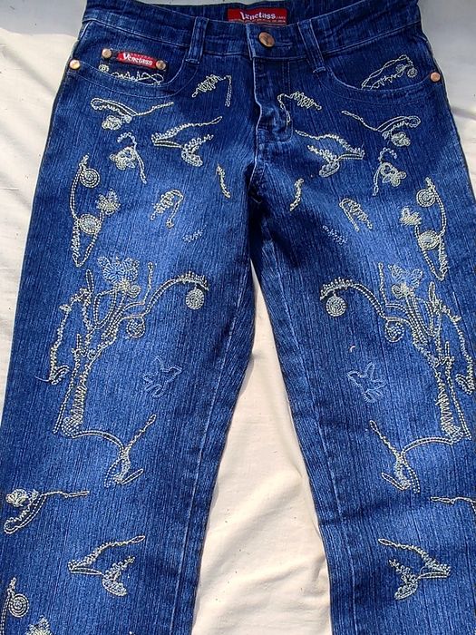 Модные Джинсы с вышивкой