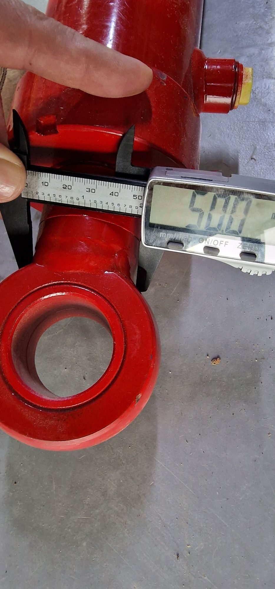 Cilindru hidraulic plug reversibil lungime 600 mm închis diametru tija