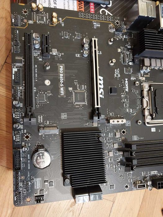 AMD Ryzen 5 7600X3D + MSI Pro B650-S Wi-Fi + BeQuiet Pure Rock 2 Black