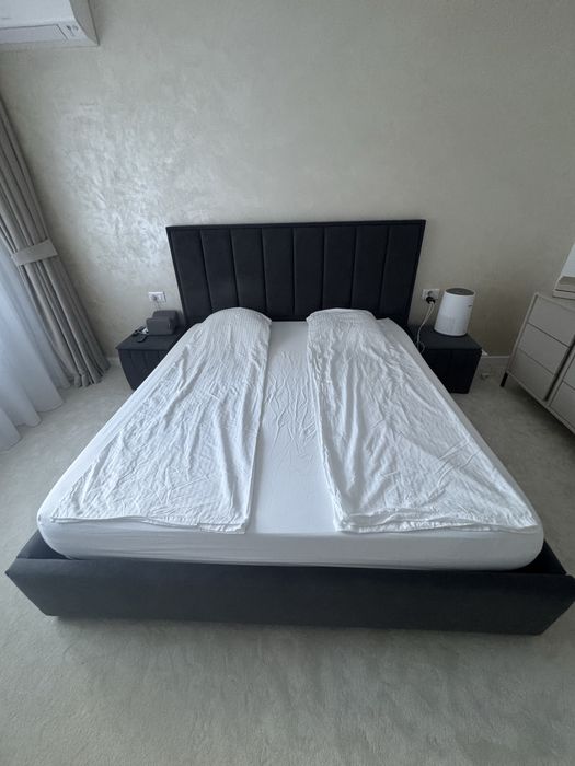 Vand Pat tapitat cu catifea 180 *200