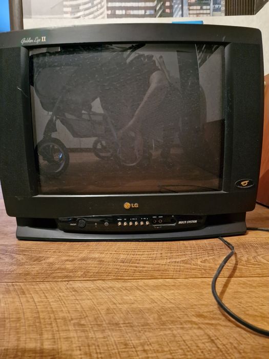 Телевизор старого образца LG