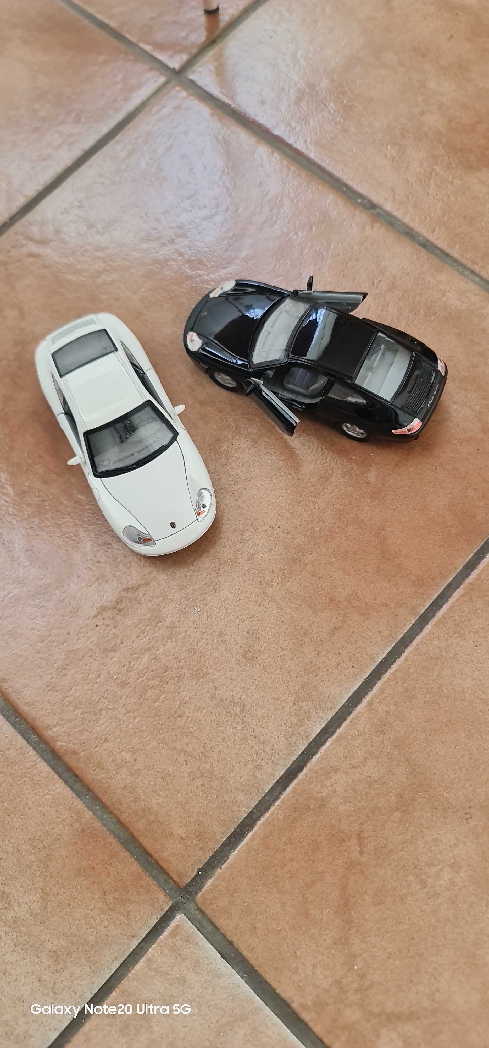 Macheta Porsche 911 CARRERA 1/30