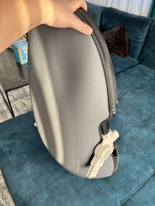 Carucior Hot Mom 3 in 1 ca NOU , fara defecte, pete, zgârieturi