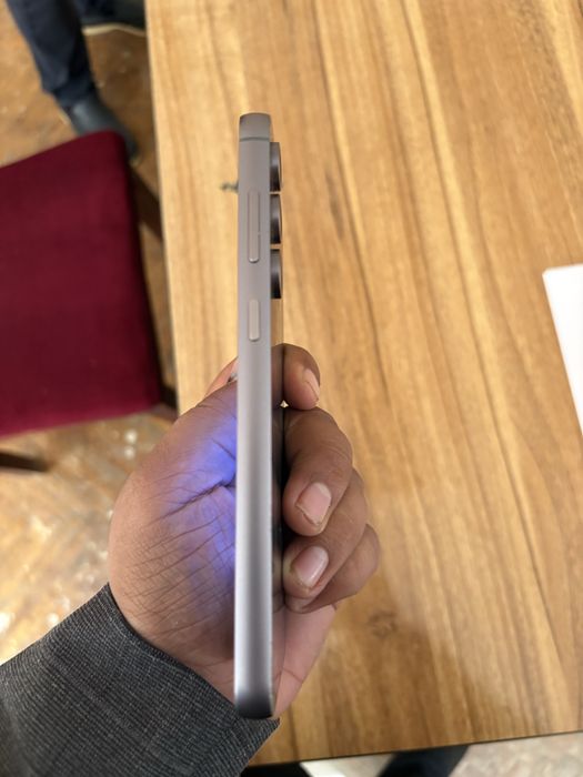 Samsung 23 fe yangi xolatda