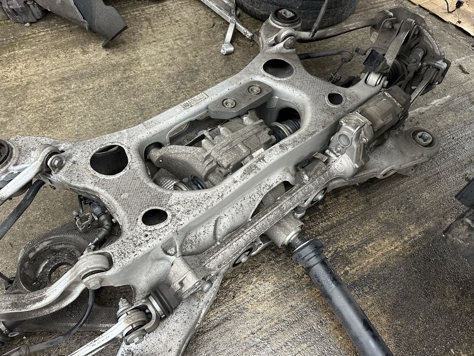 Punte spate / Grup / Planetara / Caseta directie Porsche Panamera 971