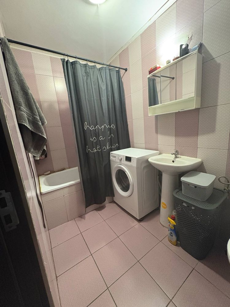 Persoana fizica vand apartament cu o camera