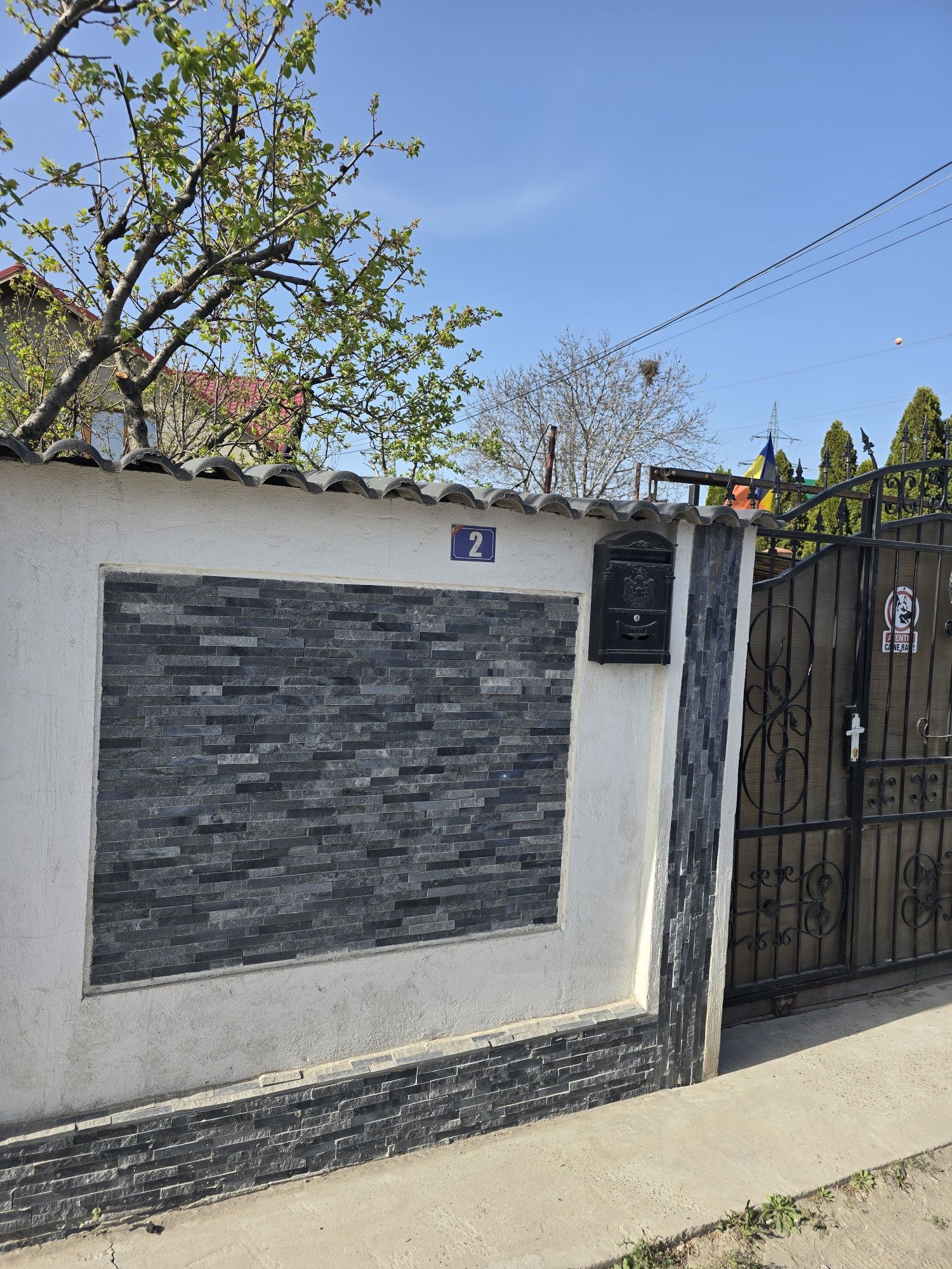 Vând casa Smardan