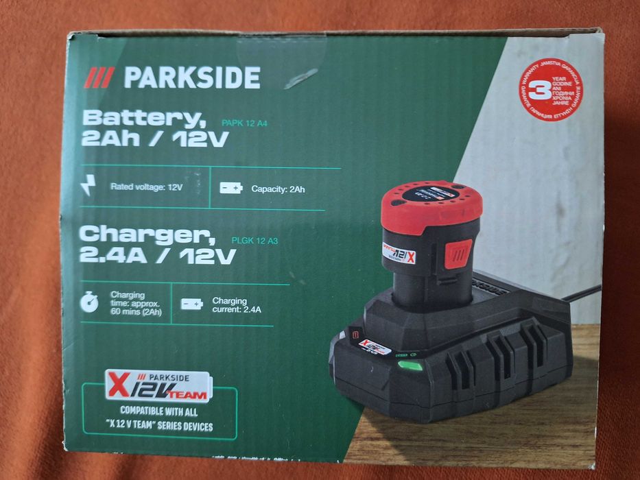 Incarcator si acumulator Parkside  pentru acumulatori 12V