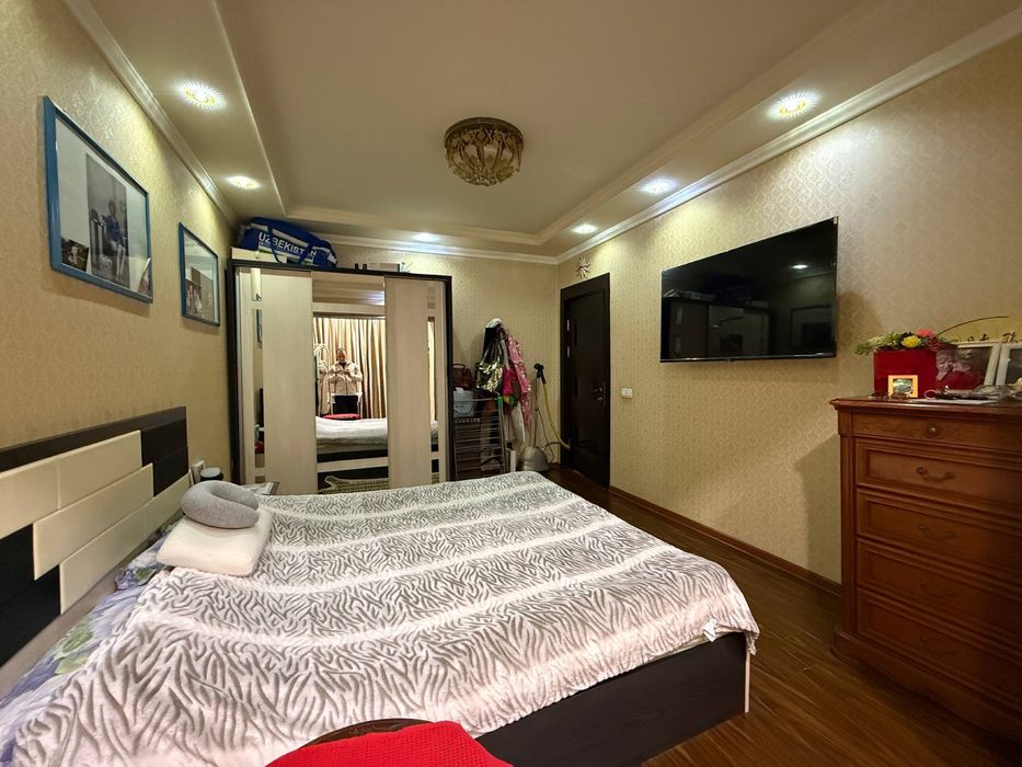 Юнусабад 1 комнатная переделана на 2 с мебелью и техникой кирпич