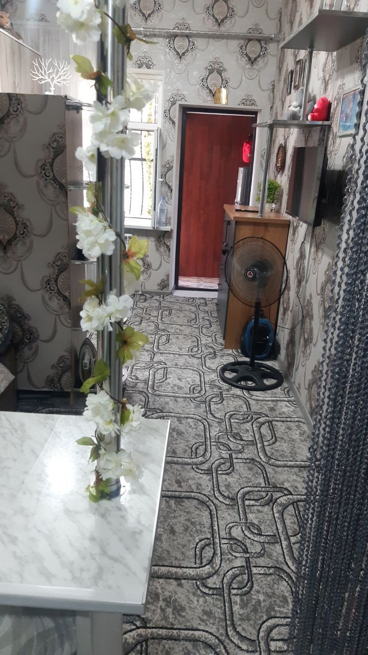 Продаётся маленький домик на Куйлюке в Мирабадском районе.