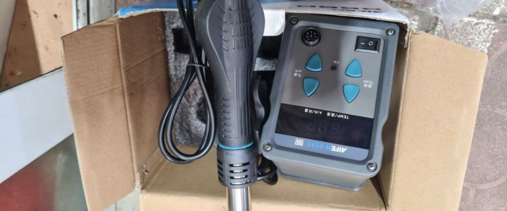 Stație de lipit cu aer cald