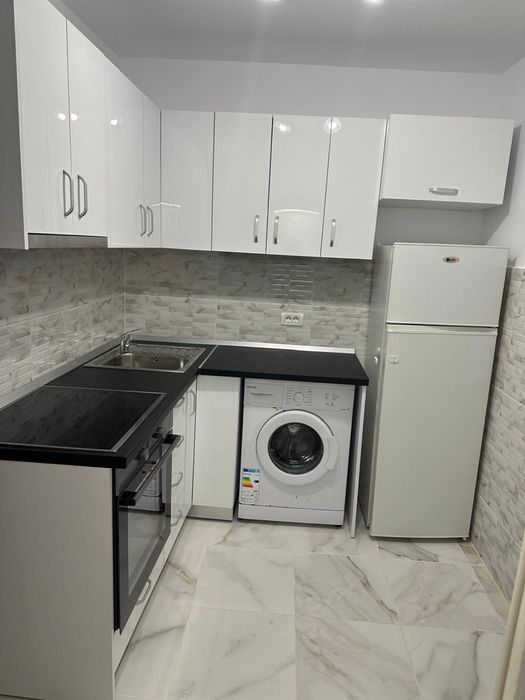 Inchiriez camara camin trasformata in garsoniera