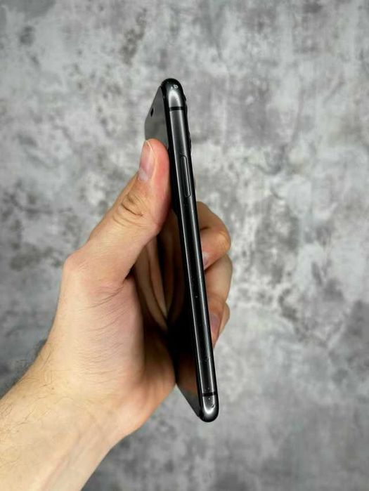 iPhone 11 128GB Black.