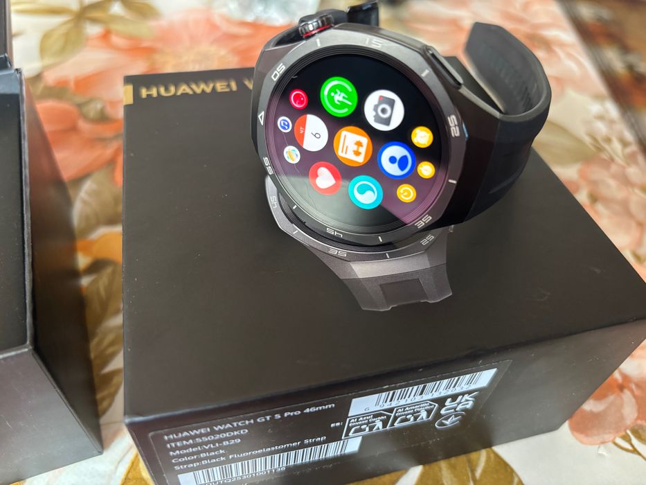 Продавам чисто нов Huawei Watch GT 5 – последен модел от серията GT.