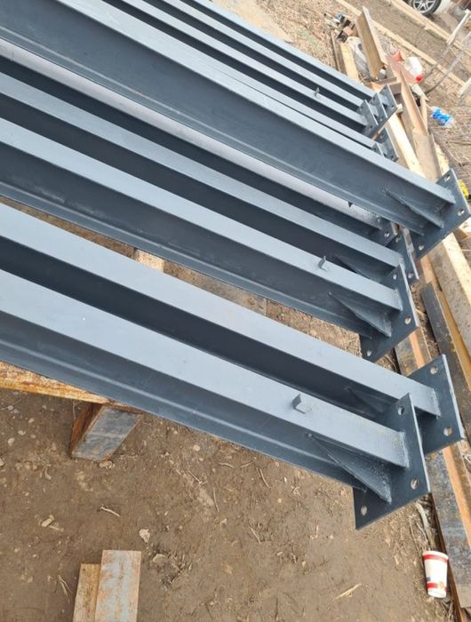 Vand 5ferme metalice cu deschidere de 8m din profil IPE 180