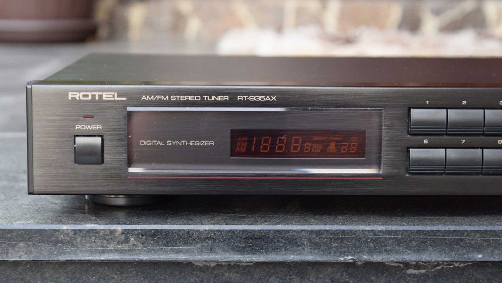 Tuner Rotel RT-935 AX, radio