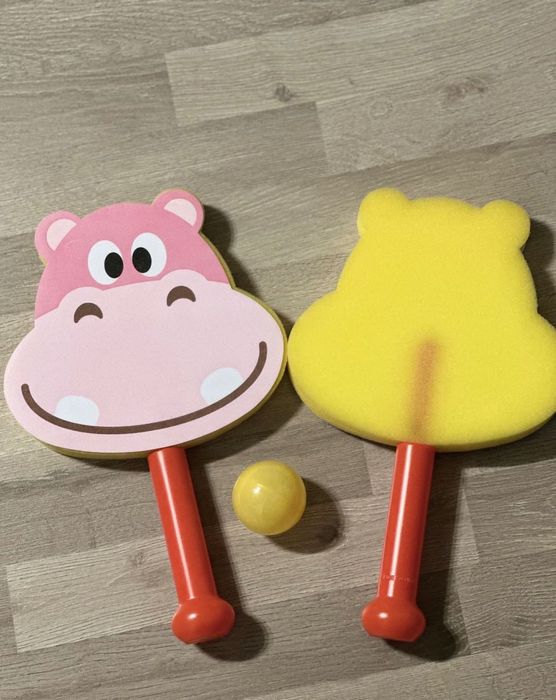 Set palete cu minge de burete