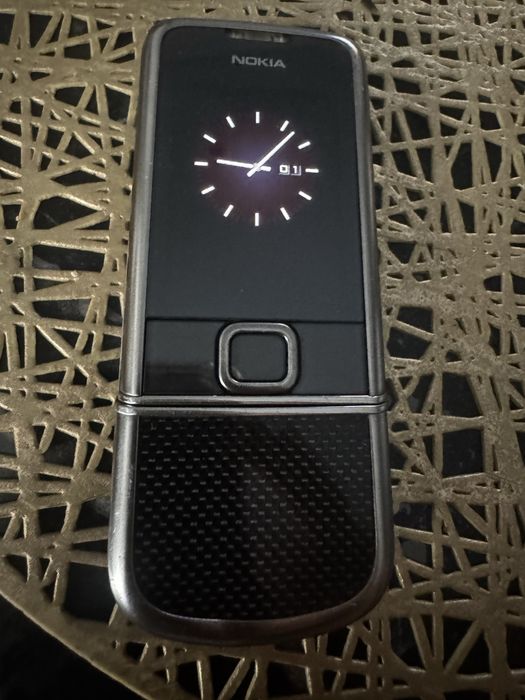 Продается carbone Nokia