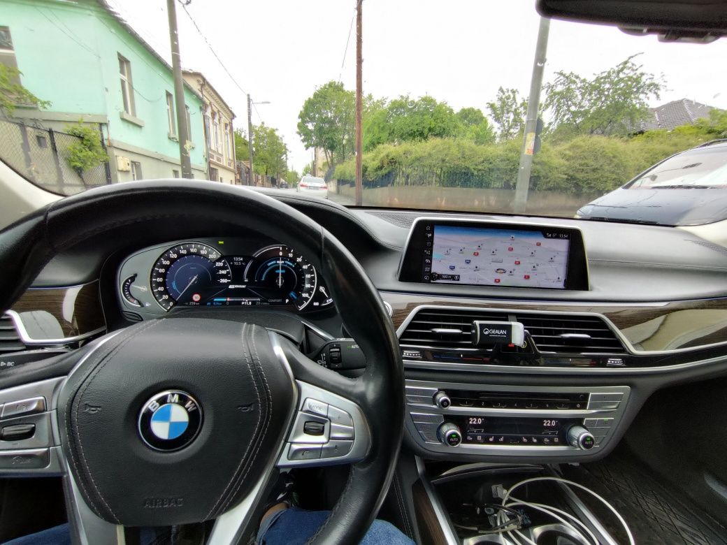 BMW seria 7 hibrid full