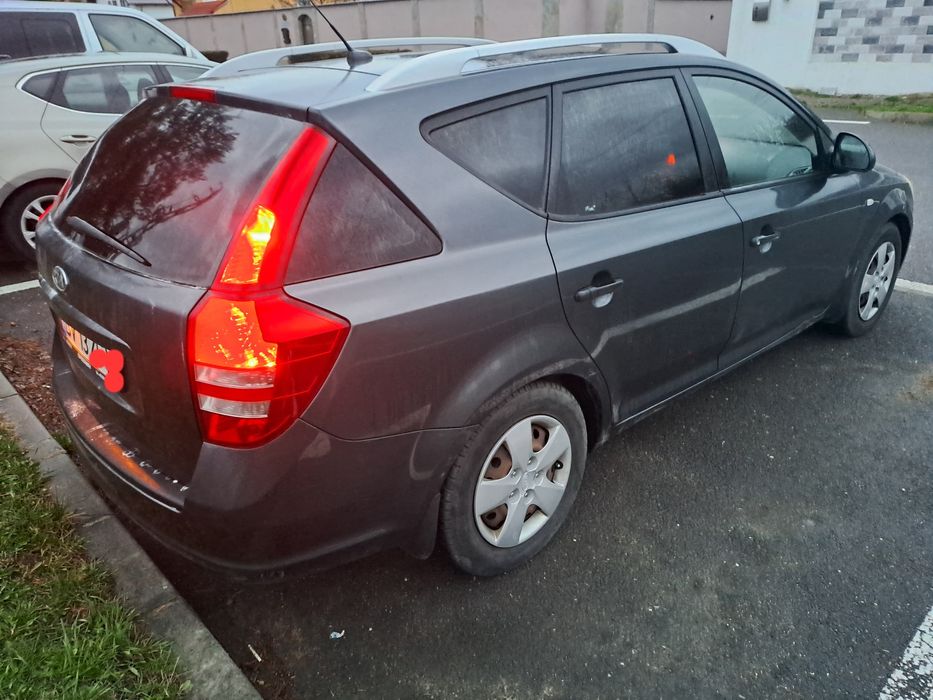 Kia Ceed 1.6  2008            .