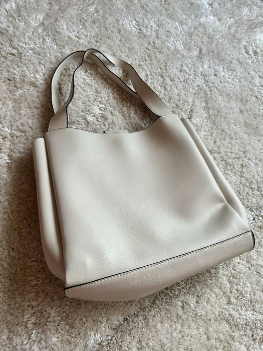Zara geanta poseta crem imitatie piele