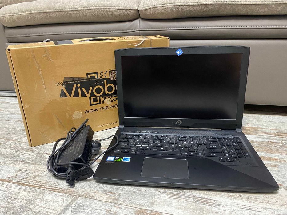 Laptop Gaming Asus Rog i7 si GTX1050 Ca Nou 17 inch