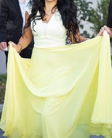 Жълта рокля