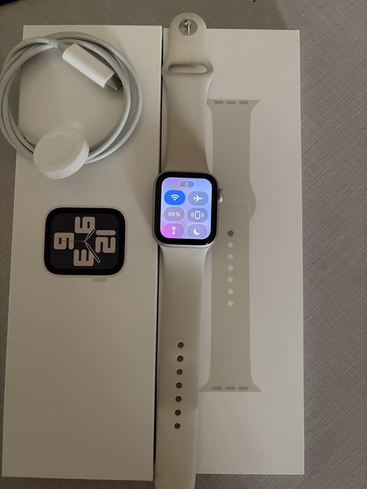 Apple Watch SE (2024), GPS, M/L, 40mm, Starlight