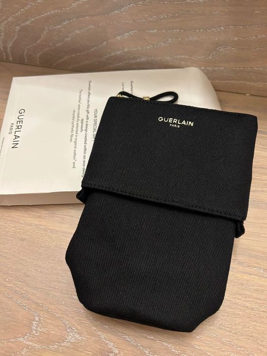 Козметични Чантички Giorgio Armani и Guerlain