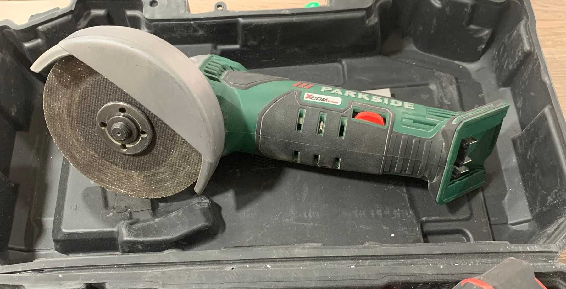 Ъглошлайф PARKSIDE® PWSA 20-Li F4, 20 V със зарядно + 2 батерии