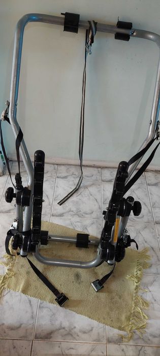 Багажник за велосипеди за кола