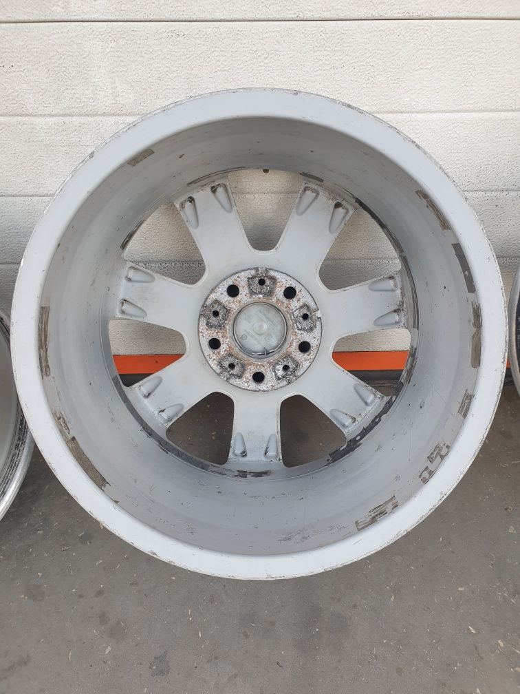 Оригинални джанти за BMW R17 5x120 ET47 8J