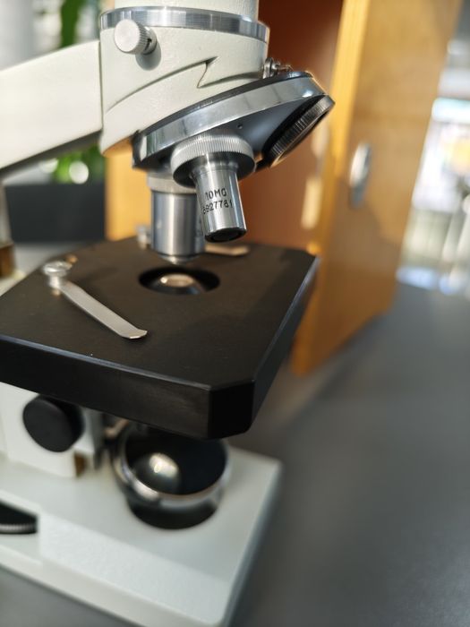 Лабораторен микроскоп ЛОМО Биолам