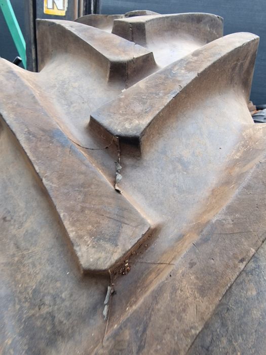 Anvelopă Agricolă 14.9R28 marca Semperit