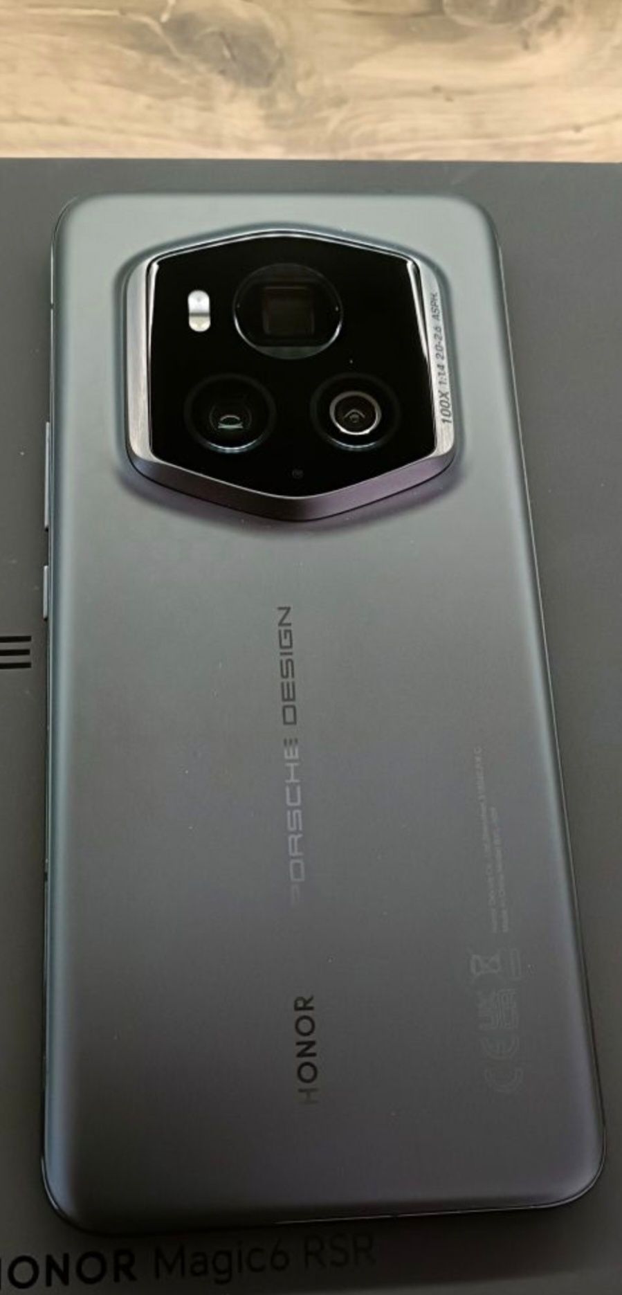VÂND/Shimb Honor Magic6 pro RSR design
