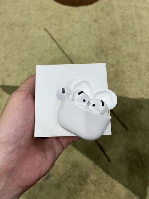 Продам AirPods 4