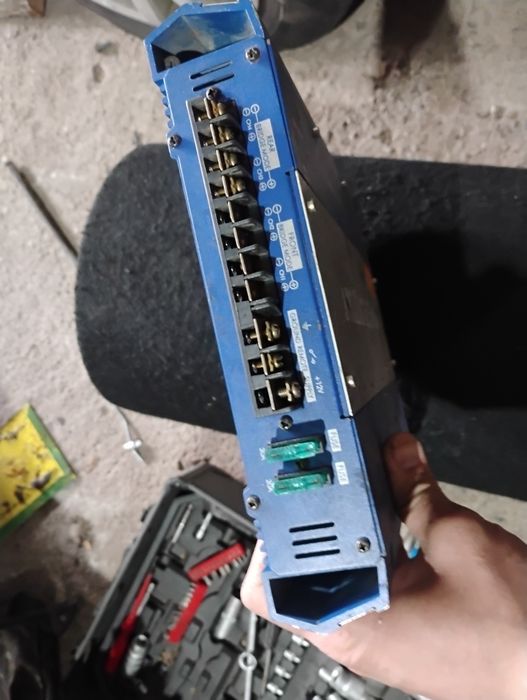 Авто усилвател 12"