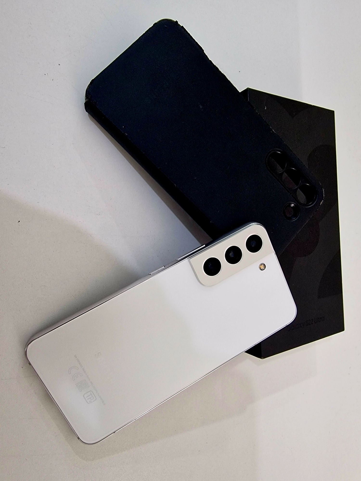 Samsung Galaxy S22 ,120Hz, флагман  SM-S901B, white телефон