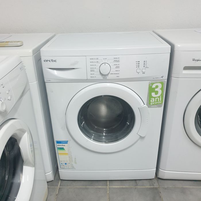 LICHIDARE DE STOC.  Masina de spălat rufe Whirlpool  awd 5062
