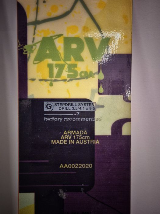 Schiuri Armada ARV 175cm all-mountain stare buna un singur proprietar