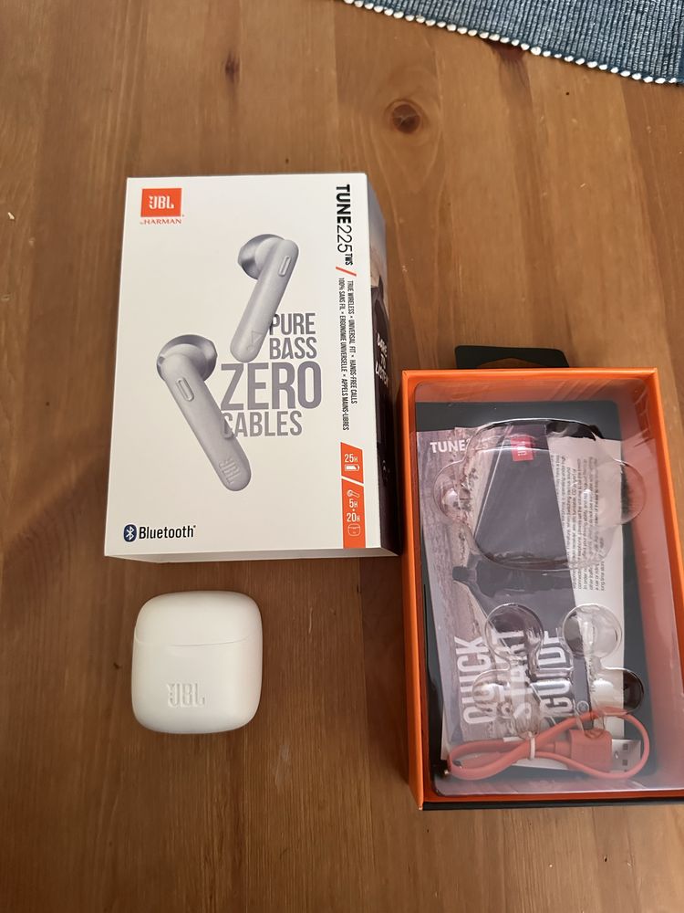 JBL Tune 225 TWS
