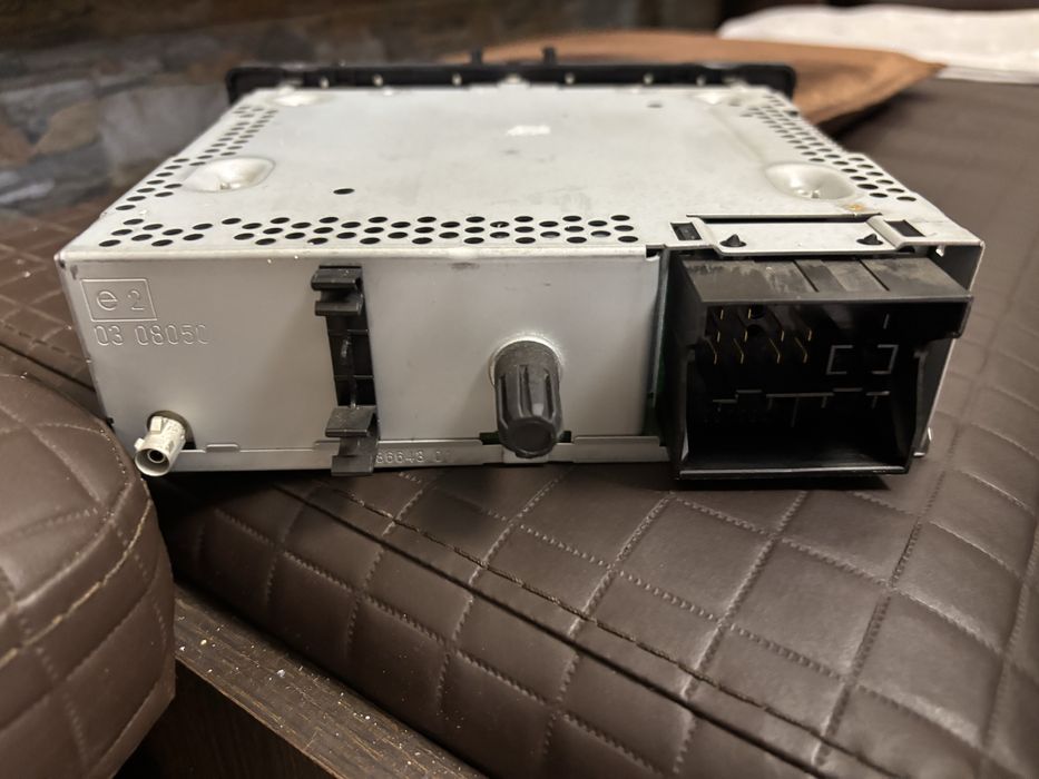 CD pllayer second hand,functionaza ca cd player ai radio