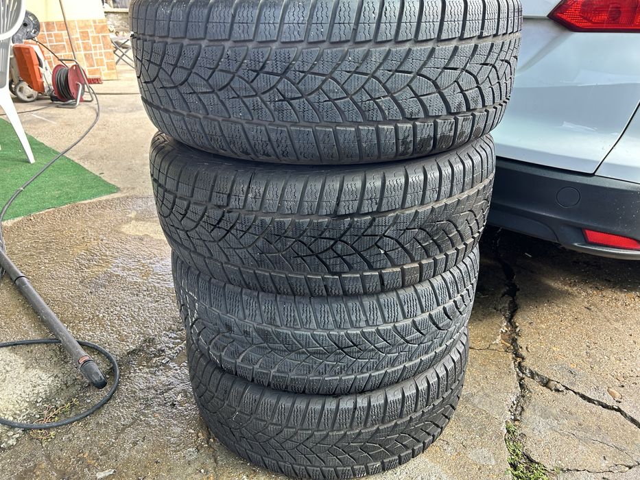 4 зимни гуми goodyear 235 55 18