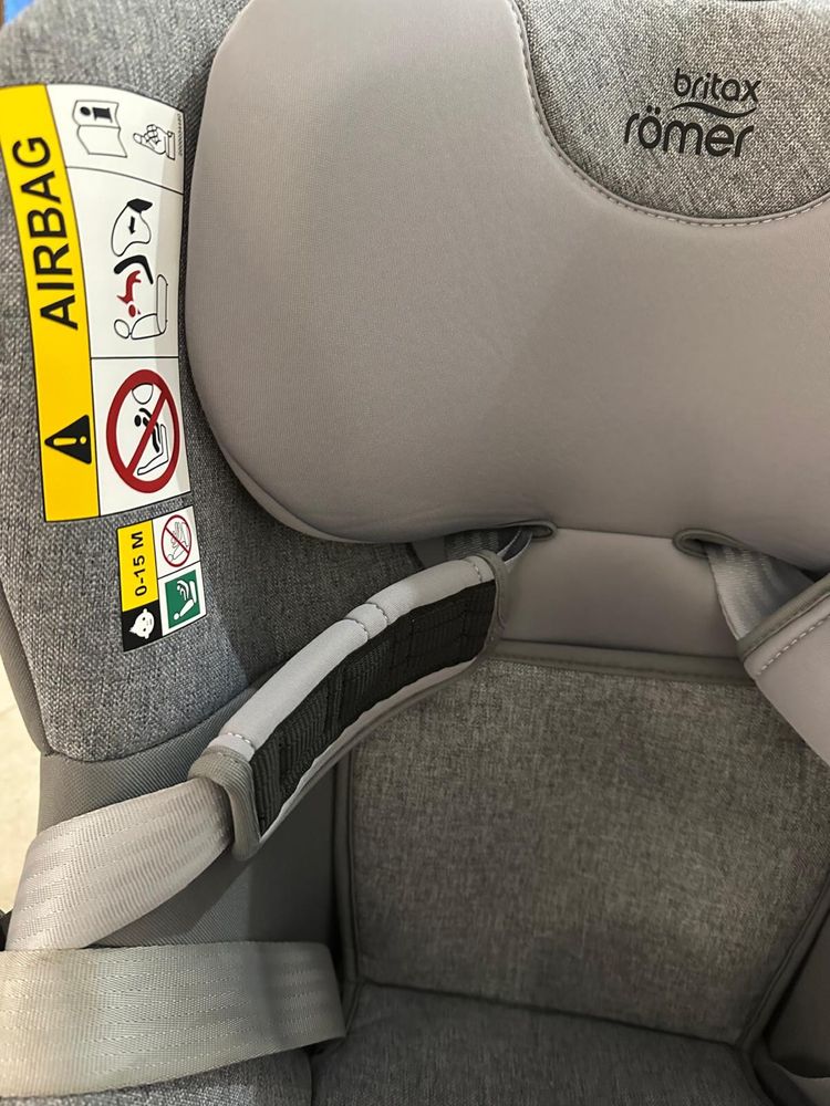 Scaun auto ISOFIX i-Size Britax Romer DUALFIX M Gray,61-105 cm,rotativ