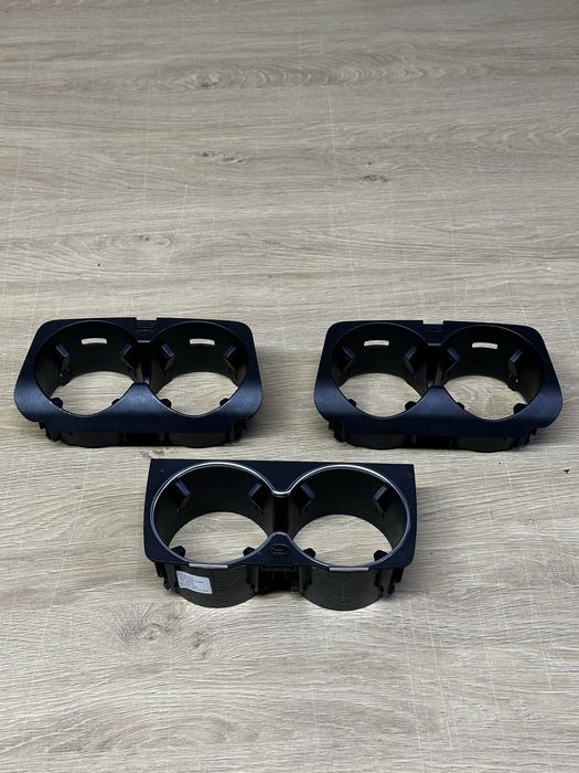 Поставка за чаша / cup holder Mercedes E класа W213 / S класa W222