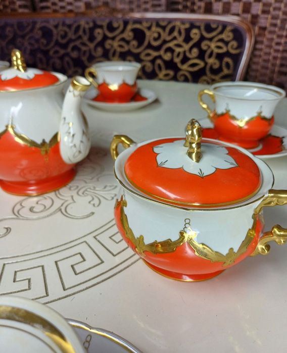 Антикварный сервиз  Красный Бутон Барановка СССР 12 персон