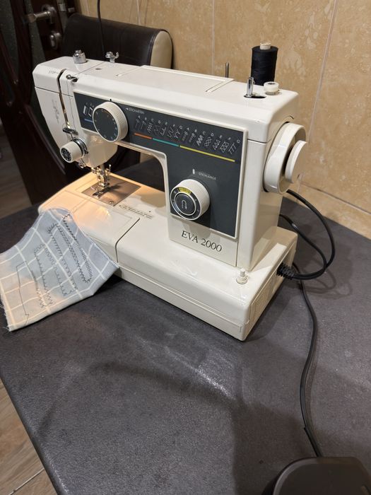 Masina de cusut si surfilat automata EVA 2000 Germania